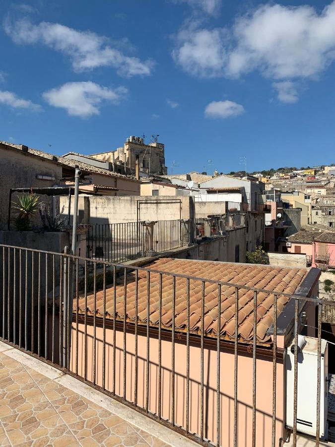 La Ginestra Bed and Breakfast Ferla Esterno foto