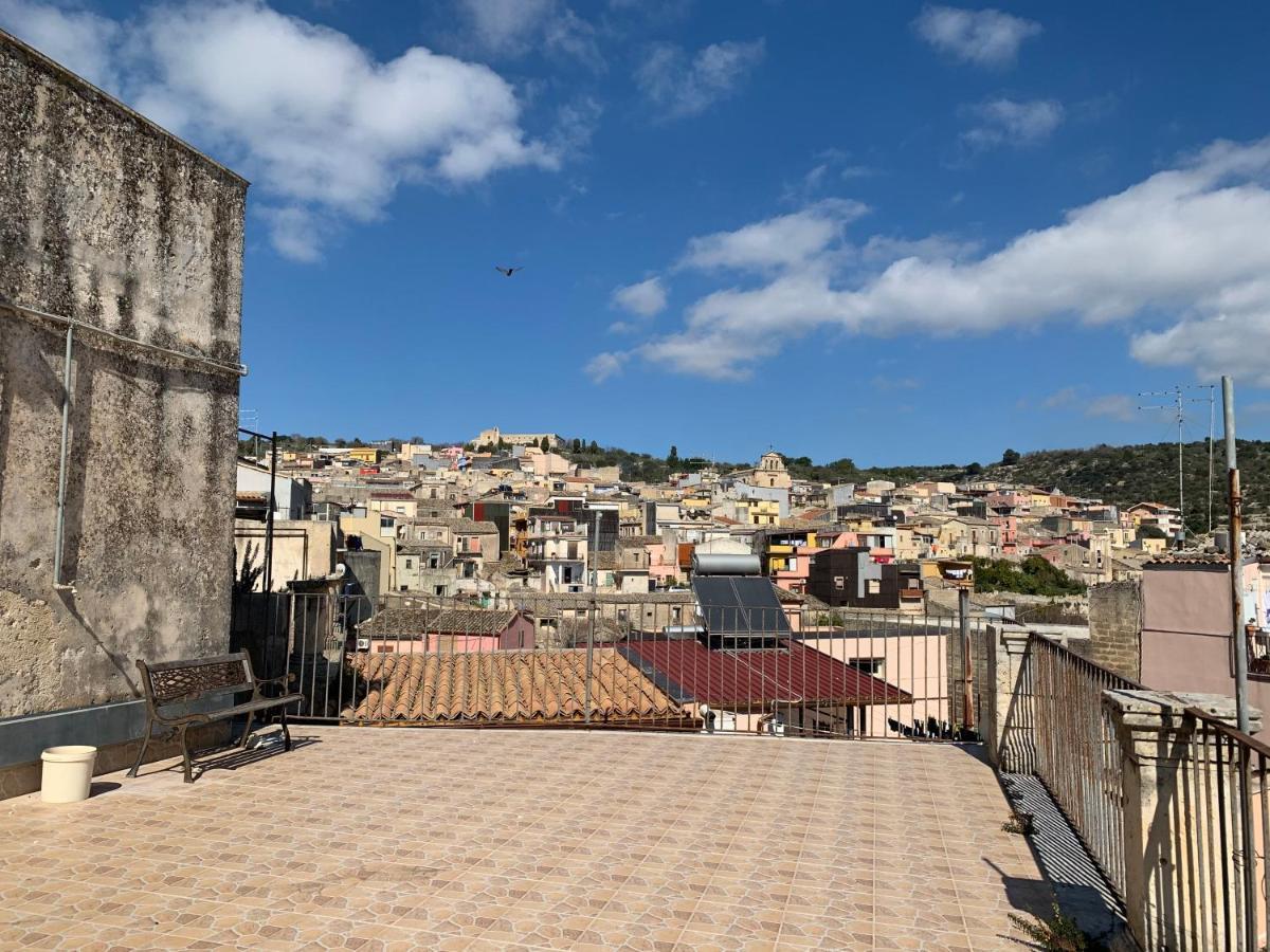 La Ginestra Bed and Breakfast Ferla Esterno foto