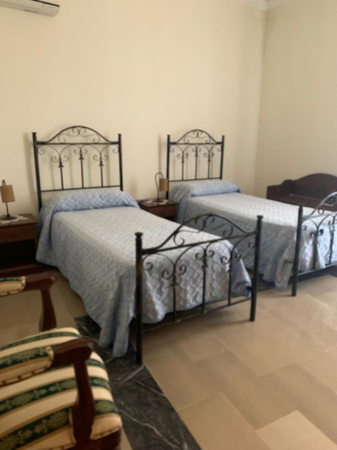 La Ginestra Bed and Breakfast Ferla Esterno foto
