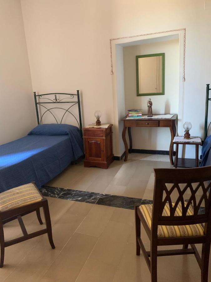 La Ginestra Bed and Breakfast Ferla Esterno foto
